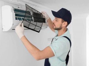 Dieu-hoa-khong-mat-la-loi-pho-bien-khi-thoi-tiet-buoc-vao-cao-diem-nang-nong